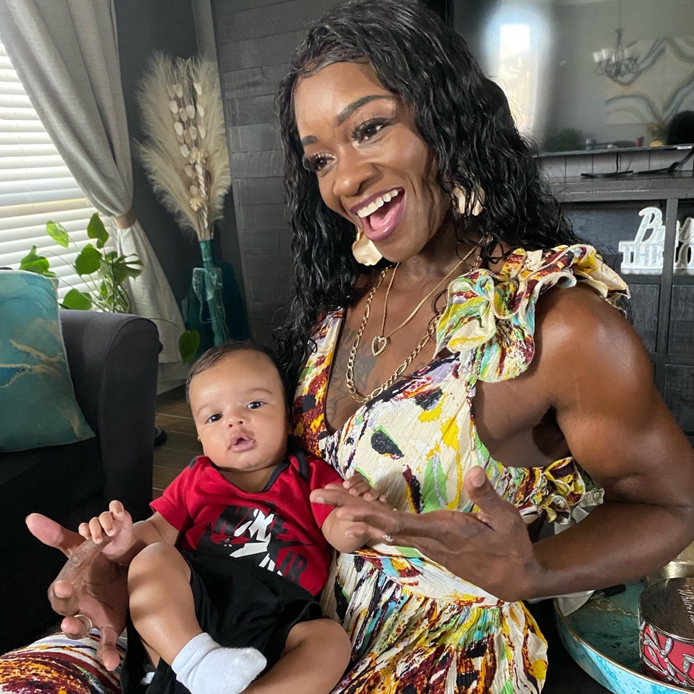 Meet your Posher, Toya